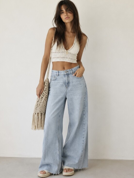 Zara Denim - Zara High Waist High Rise Light Wash 100% Cotton Raw Hem Wide Leg Jeans Size 2
